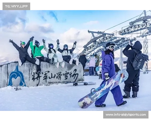 “雪假”带动冰雪旅游，新疆阿勒泰等地迎来滑雪热潮